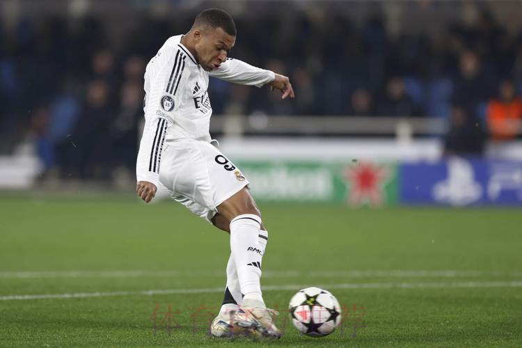 西媒-皇马内部没有问题 未来两场比赛将非常关键